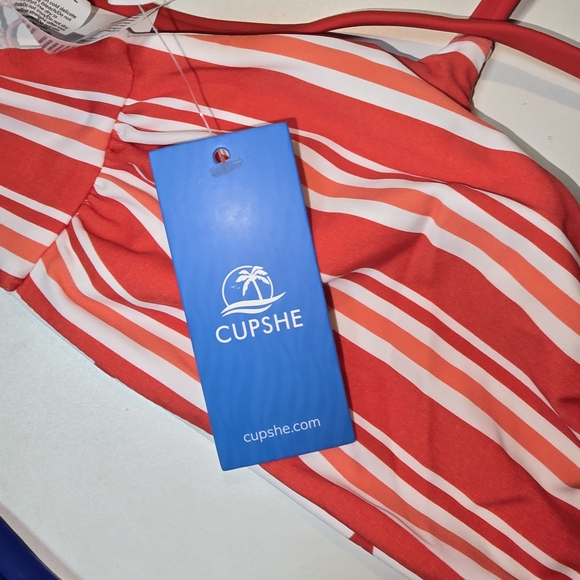 Cupshe Red Star and Blue Stripe Swimwear - Picture 4 of 7